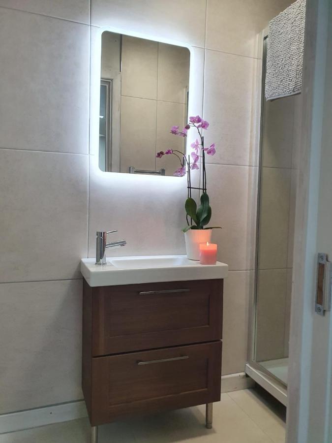 The Plaza Suites High St Bangor 외부 사진